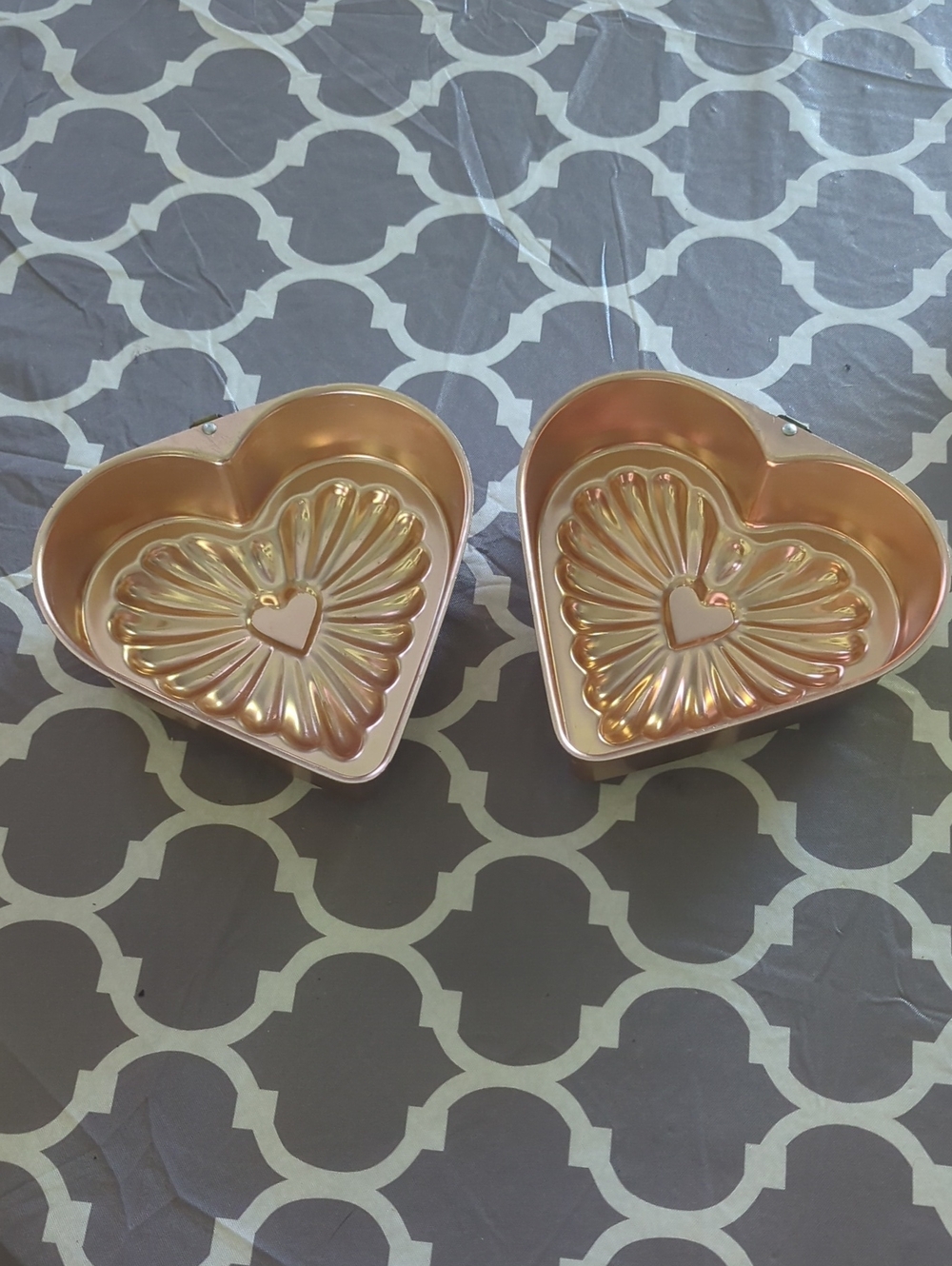 Heart-Shaped Metallic Rose Gold Baking Molds - Set of 2